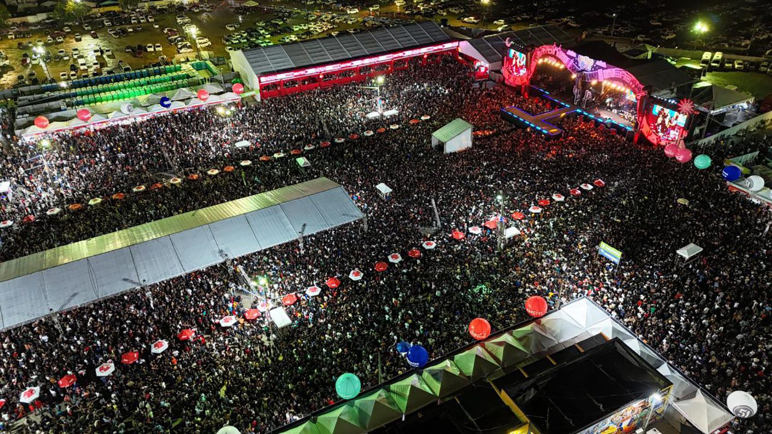 Com Natanzinho Lima e Leonardo, São João de Cruz se consagra como maior festival junino da Bahia