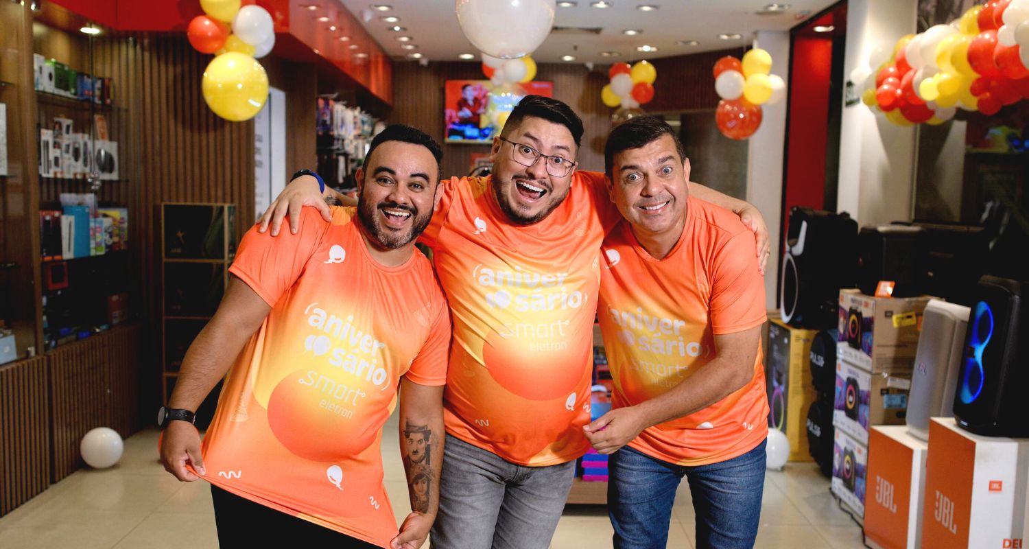 Smart Eletron comemora 13 anos com humoristas cearenses, ofertas imperdíveis e sorteios exclusivos