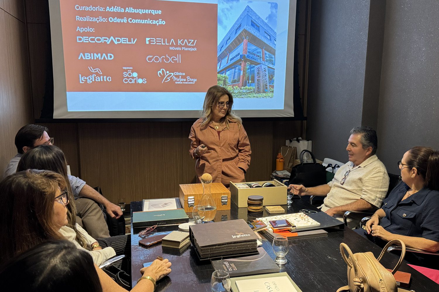 Adélia Albuquerque reúne arquitetos e designers para analisar os rumos do morar contemporâneo após ABIMAD & ABUP 2026